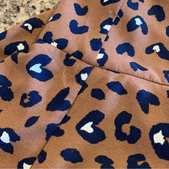 Vestique Leopard Skort - Picture 7 of 10